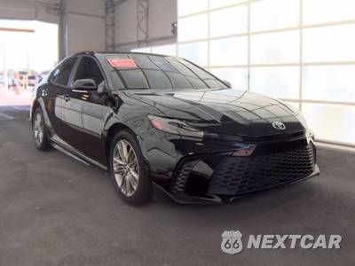 2025 Toyota Camry SE - zdjęcie 3 z 32 - miniatura