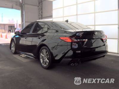2025 Toyota Camry SE - zdjęcie 6 z 32 - miniatura