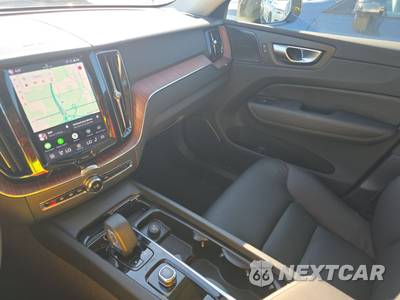 2024 Volvo XC60 B5 Plus Dark Theme - zdjęcie 11 z 29 - miniatura