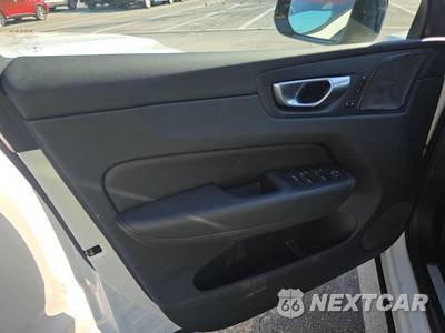 2024 Volvo XC60 B5 Plus Dark Theme - zdjęcie 9 z 29 - miniatura