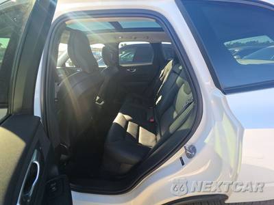 2024 Volvo XC60 B5 Plus Dark Theme - zdjęcie 13 z 29 - miniatura