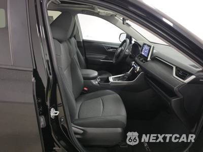2023 Toyota RAV4 XLE - zdjęcie 8 z 18 - miniatura