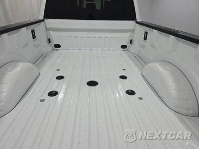 2026 Ford Super Duty F-450 Platinum Crew Cab Long Bed DRW - zdjęcie 16 z 18 - miniatura
