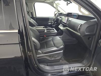 2026 Ford Expedition MAX Platinum - zdjęcie 8 z 19 - miniatura