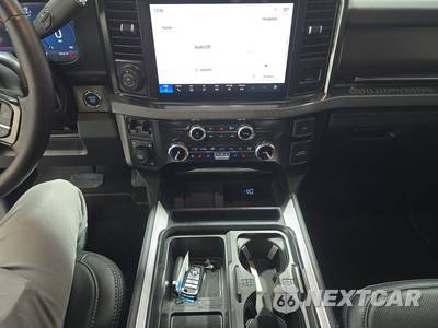 2026 Ford Super Duty F-450 Platinum Crew Cab Long Bed DRW - zdjęcie 11 z 18 - miniatura