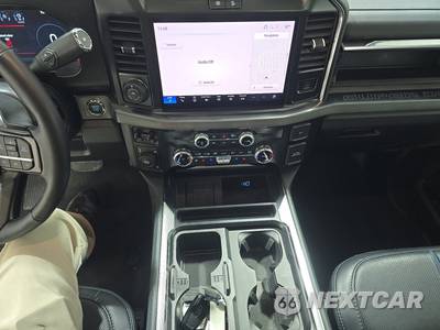 2026 Ford Super Duty F-450 Platinum Crew Cab Long Bed DRW - zdjęcie 11 z 19 - miniatura