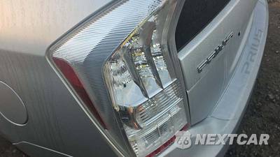 2010 Toyota Prius II - zdjęcie 37 z 44 - miniatura
