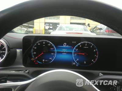 2022 Mercedes-Benz CLA 250 4MATIC - zdjęcie 19 z 25 - miniatura