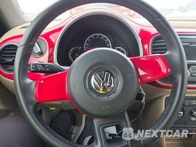 2013 Volkswagen Beetle Convertible 2.5L - zdjęcie 10 z 29 - miniatura