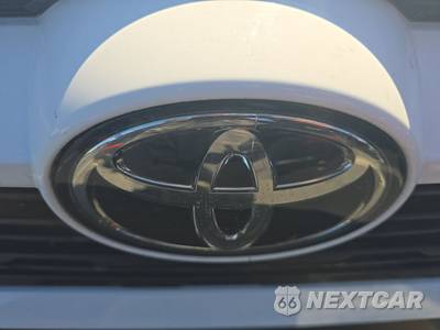2025 Toyota RAV4 Hybrid XLE - zdjęcie 15 z 25 - miniatura