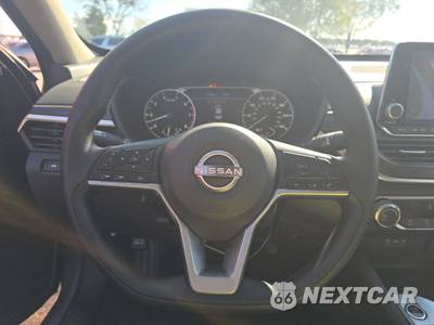 2025 Nissan Altima SV - zdjęcie 10 z 30 - miniatura