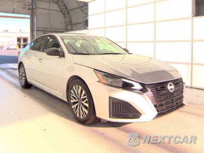2025 Nissan Altima SV - zdjęcie 3 z 39 - miniatura
