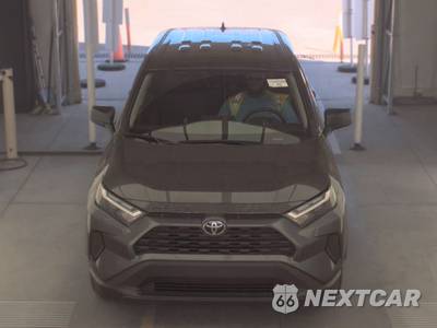 2025 Toyota RAV4 LE - zdjęcie 2 z 24 - miniatura