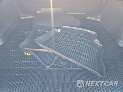 2025 Toyota Corolla LE Sedan - zdjęcie 16 z 33 - miniatura
