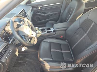 2025 Nissan Altima SR - zdjęcie 7 z 27 - miniatura