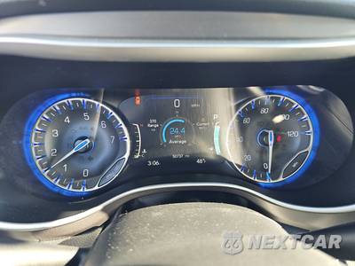 2023 Chrysler Pacifica Touring L 121.6" WB - zdjęcie 12 z 28 - miniatura