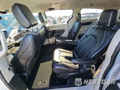 2023 Chrysler Pacifica Touring L 121.6" WB - zdjęcie 13 z 28 - miniatura