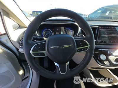 2023 Chrysler Pacifica Touring L 121.6" WB - zdjęcie 10 z 28 - miniatura
