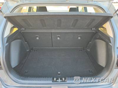 2025 Hyundai Venue SEL - zdjęcie 16 z 21 - miniatura