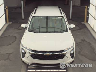 2025 Chevrolet Trax LT - zdjęcie 2 z 23 - miniatura