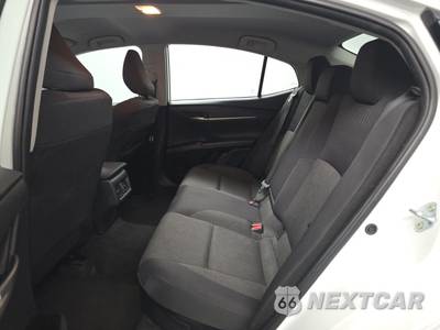 2025 Toyota Camry LE - zdjęcie 13 z 23 - miniatura