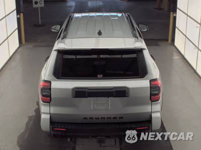 2025 Toyota 4Runner SR5 - zdjęcie 5 z 26 - miniatura