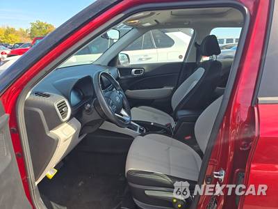 2025 Hyundai Venue SEL - zdjęcie 7 z 30 - miniatura
