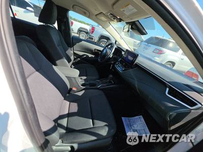2025 Toyota Corolla LE Sedan - zdjęcie 8 z 24 - miniatura