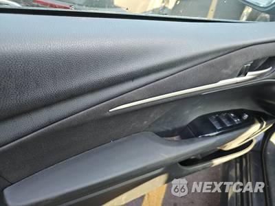 2025 Toyota Camry LE - zdjęcie 9 z 32 - miniatura