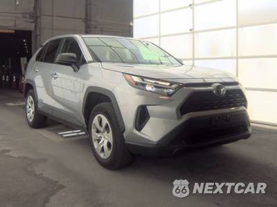 2025 Toyota RAV4 LE - zdjęcie 3 z 20 - miniatura