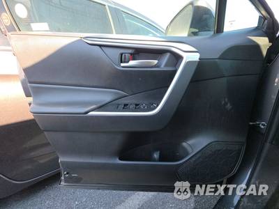 2025 Toyota RAV4 Hybrid XLE - zdjęcie 9 z 32 - miniatura