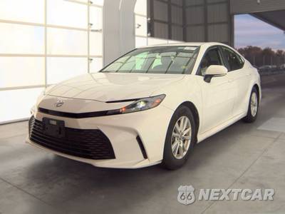 2025 Toyota Camry LE - zdjęcie 1 z 31 - miniatura
