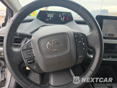 2025 Toyota Prius LE - zdjęcie 10 z 22 - miniatura