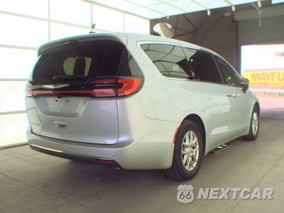 2026 Chrysler Pacifica Select 121.6" WB - zdjęcie 4 z 26 - miniatura