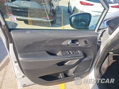 2026 Chrysler Pacifica Select 121.6" WB - zdjęcie 9 z 26 - miniatura