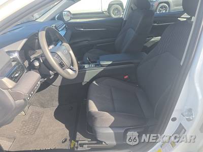 2026 Toyota Camry LE - zdjęcie 7 z 22 - miniatura