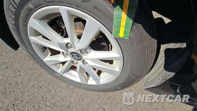 2025 Toyota Camry LE - zdjęcie 29 z 34 - miniatura