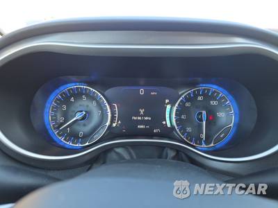 2023 Chrysler Pacifica Touring L 121.6" WB - zdjęcie 12 z 29 - miniatura