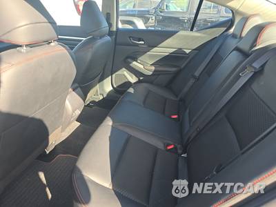 2025 Nissan Altima SR - zdjęcie 13 z 28 - miniatura