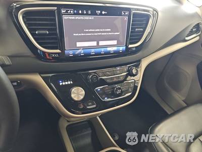 2023 Chrysler Pacifica Touring L 121.6" WB - zdjęcie 11 z 39 - miniatura