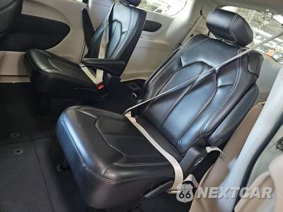2023 Chrysler Pacifica Touring L 121.6" WB - zdjęcie 13 z 39 - miniatura