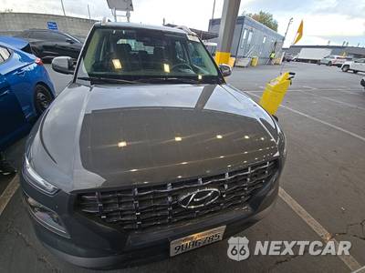 2025 Hyundai Venue SEL - zdjęcie 2 z 23 - miniatura