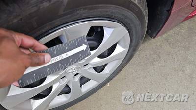 2025 Toyota Corolla LE Sedan - zdjęcie 33 z 39 - miniatura