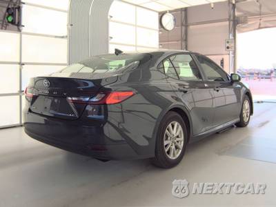 2026 Toyota Camry LE - zdjęcie 4 z 25 - miniatura