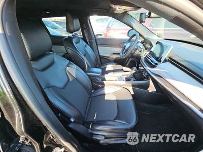 2025 Jeep Compass Latitude - zdjęcie 8 z 36 - miniatura
