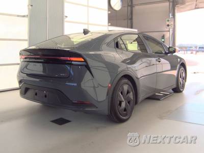 2025 Toyota Prius LE - zdjęcie 4 z 42 - miniatura