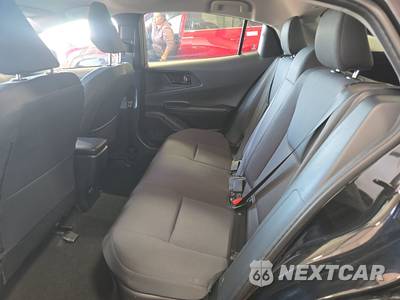 2026 Toyota Prius LE - zdjęcie 13 z 32 - miniatura