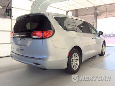 2024 Chrysler Voyager LX 121.6" WB - zdjęcie 4 z 33 - miniatura