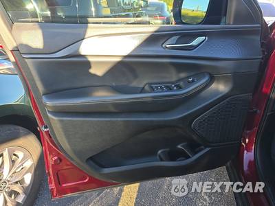 2023 Jeep Grand Cherokee Altitude - zdjęcie 15 z 40 - miniatura