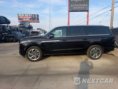2025 Lincoln Navigator L Reserve - zdjęcie 5 z 16 - miniatura
